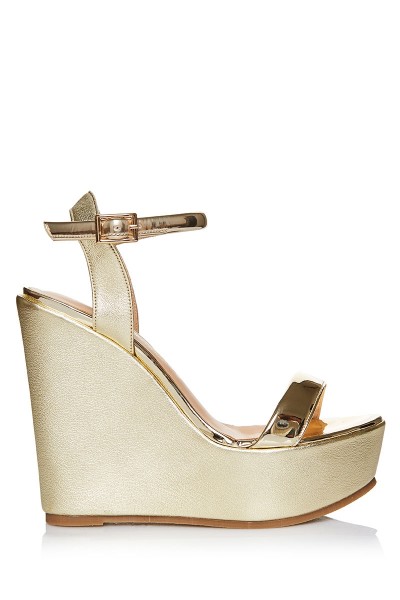 Wedge Sandals With Lacquered Leather Upper