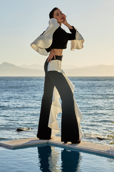 Two-Toned Hight-Rise Flared Pants With Oversized,Thigh-High Ruffle Detail