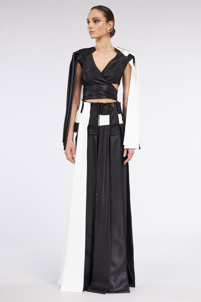 Two-Toned Paneled Split Sleeves Leather-Look Top With Belt